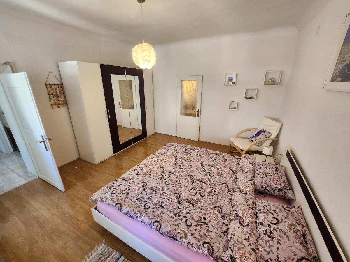 Apartment Dolores เซรส ภายนอก รูปภาพ