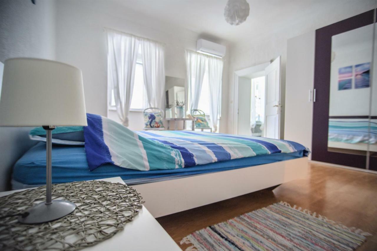 Apartment Dolores เซรส ภายนอก รูปภาพ
