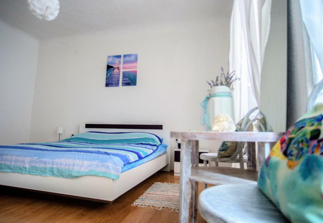 Apartment Dolores เซรส ภายนอก รูปภาพ